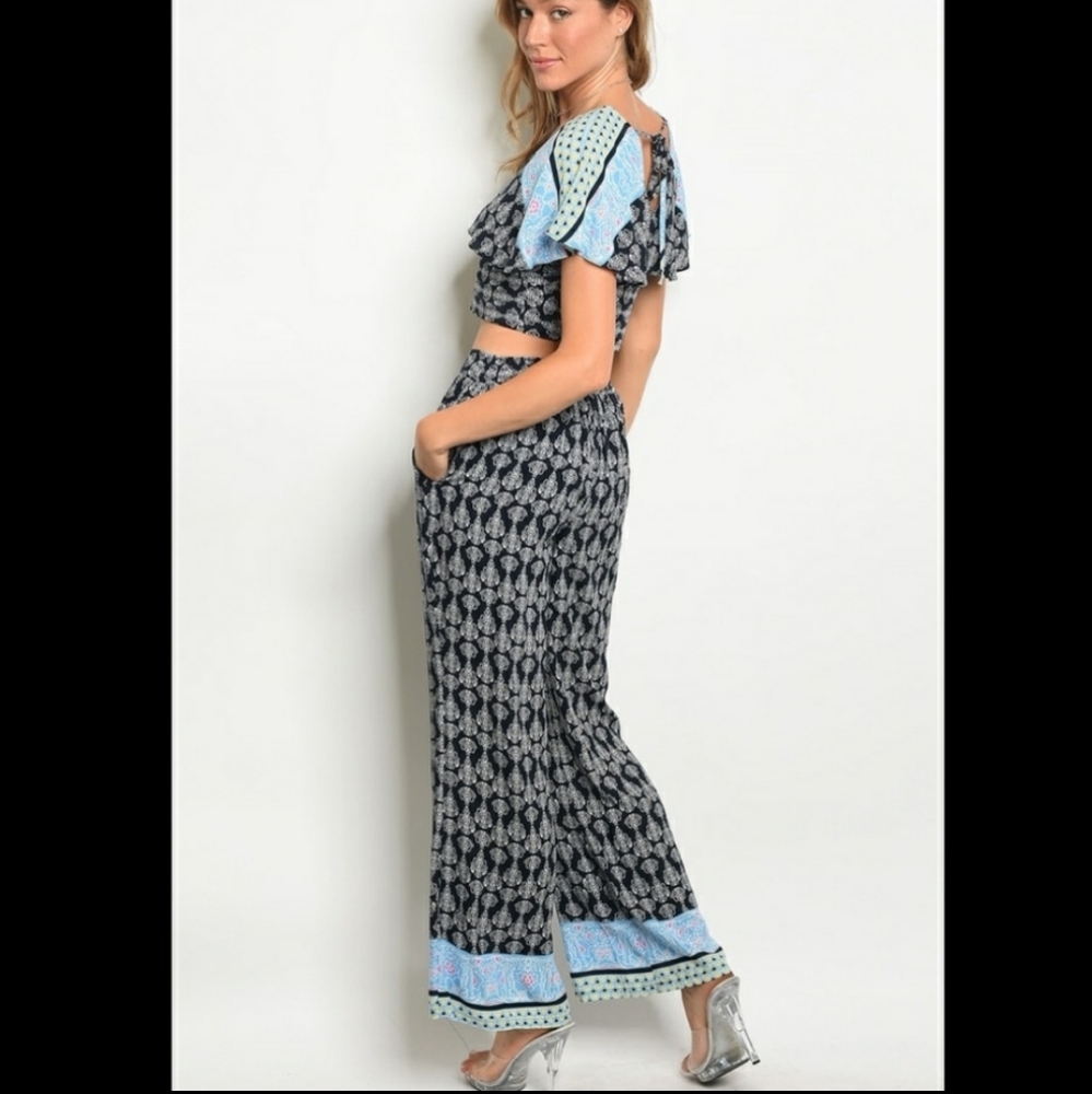 Two Piece Set - Top and Bottom - Picture 6 of 7